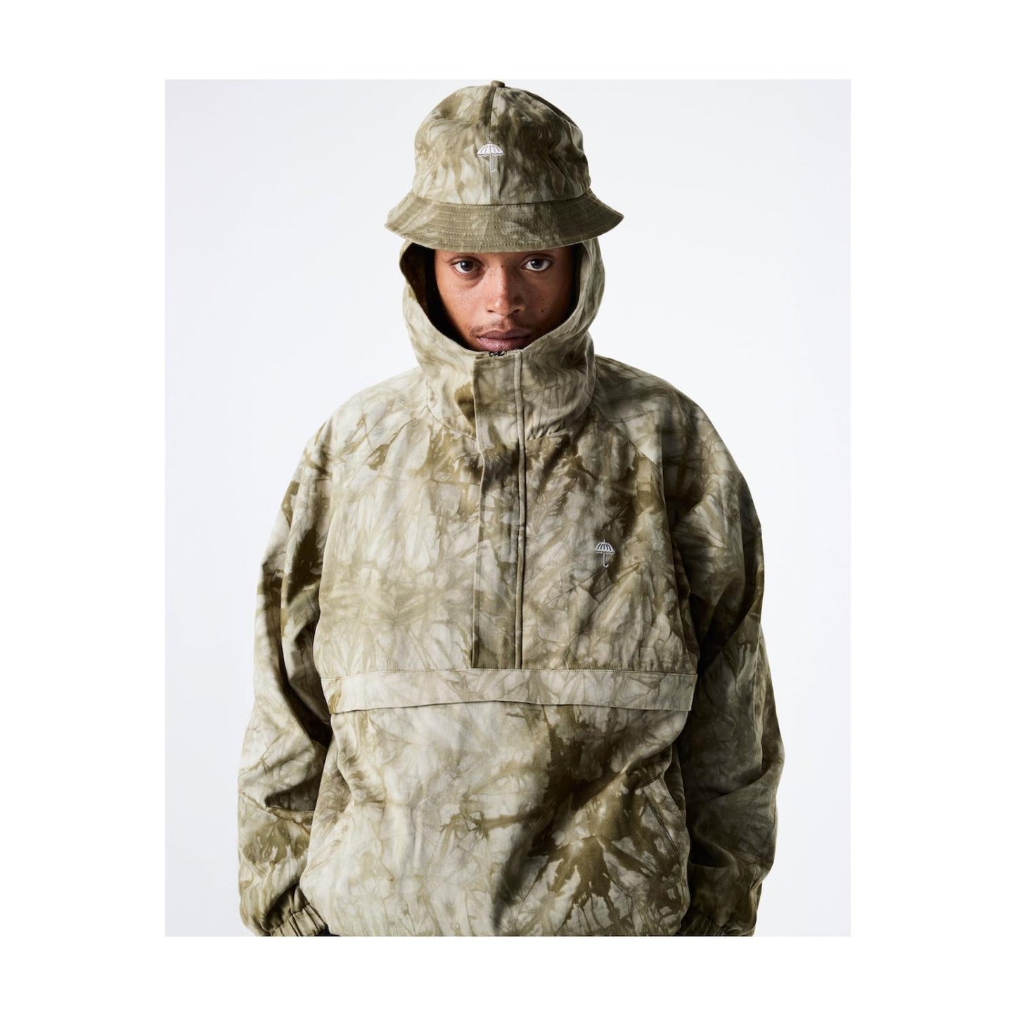 Tie Camo Hooded Quarter Zip Jacket / Beige