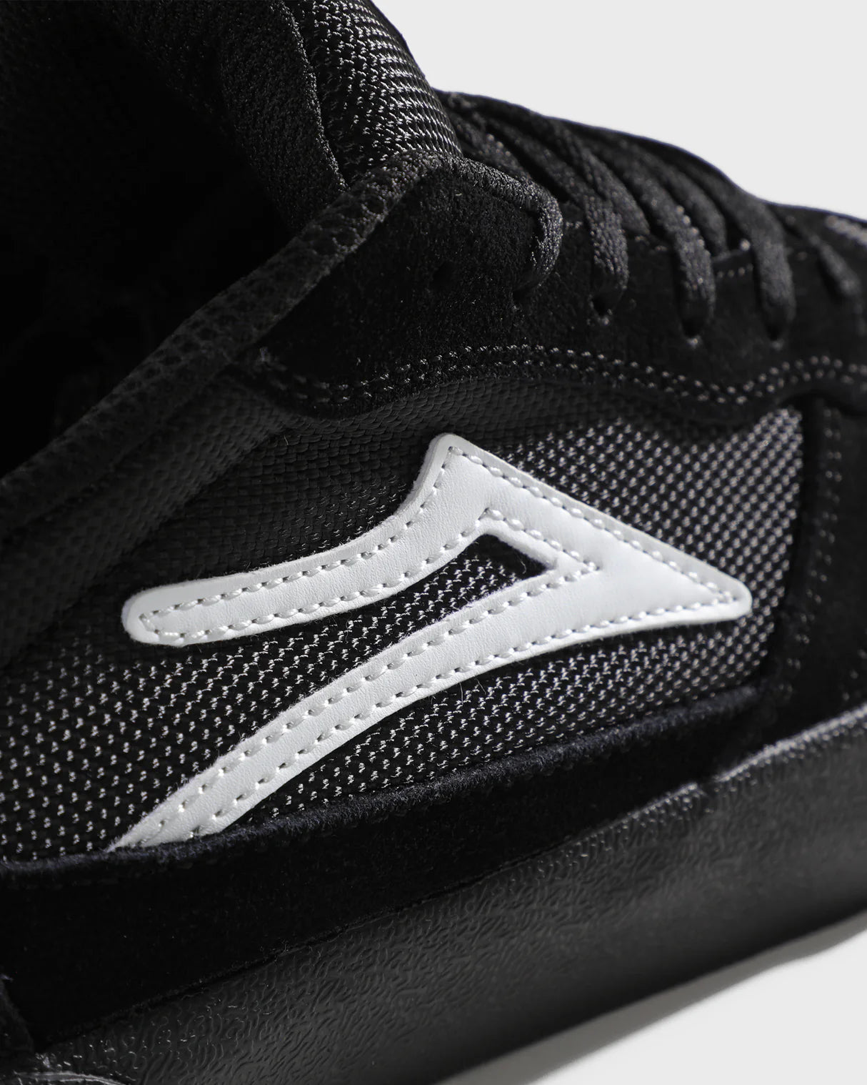 Cambridge / Black, Suede