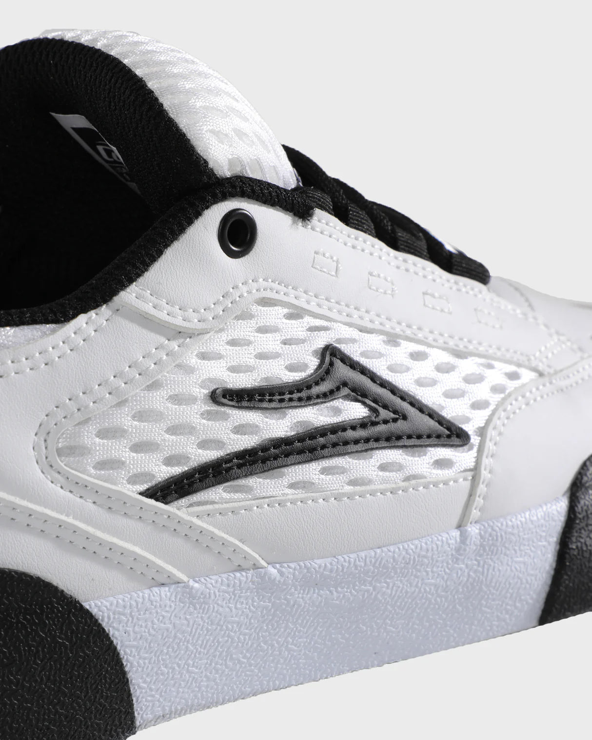 Payload / White Leather, Black