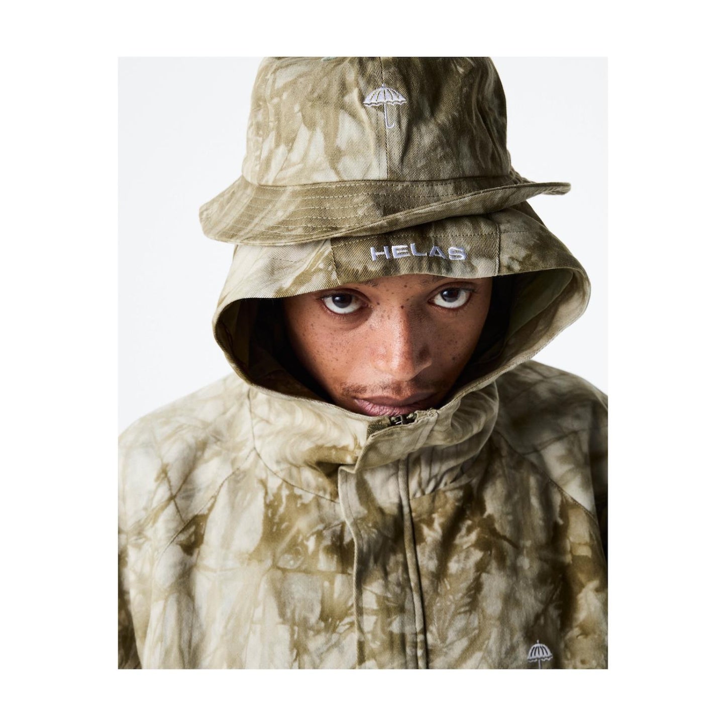 Tie Camo Hooded Quarter Zip Jacket / Beige